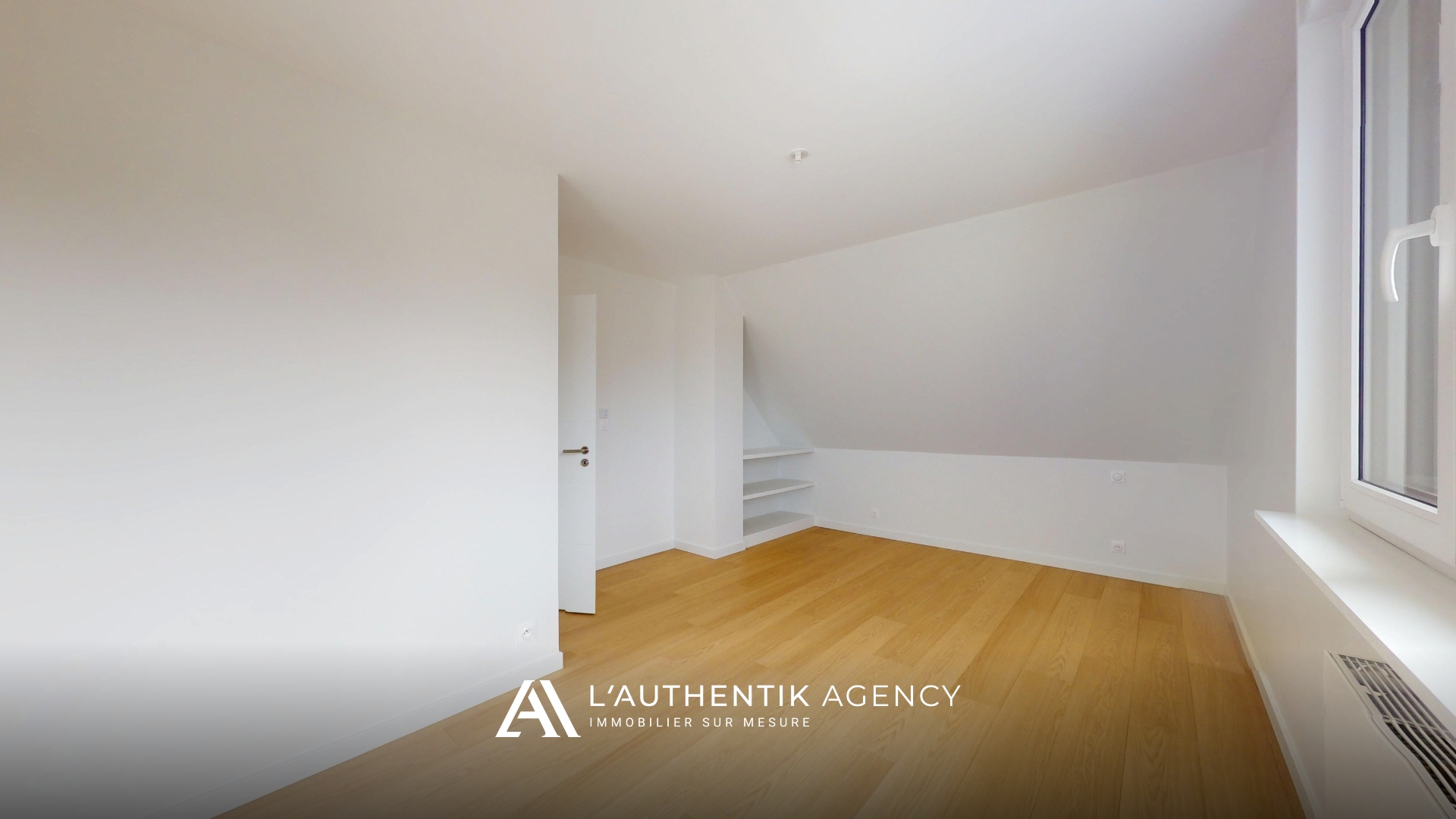 Suite/Chambre parentale avec placards intégrés et dressing attenant