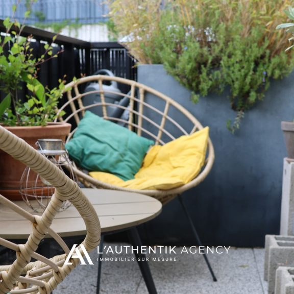 photographie du coin cosy sur la terrasse