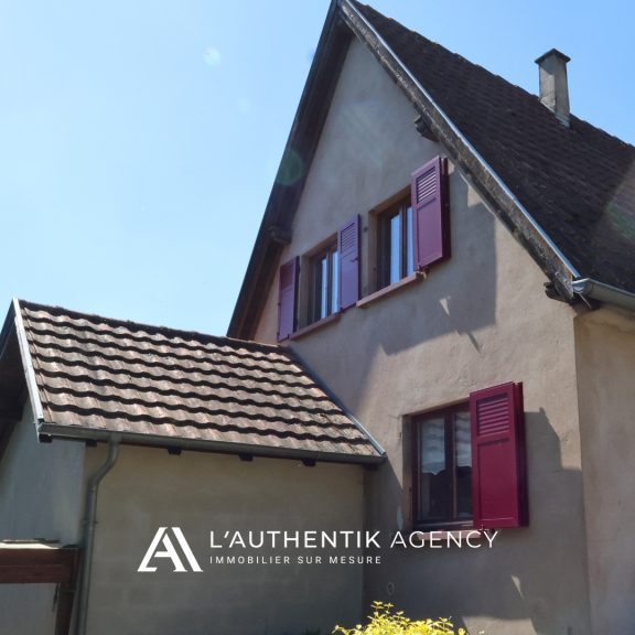 Photographie de la façade extérieure depuis la rue